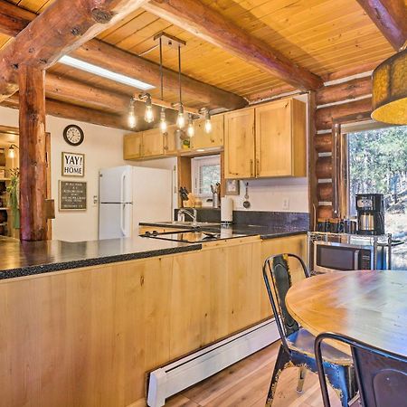 Classic Colorado Log Home With Mountain Views! Florissant エクステリア 写真