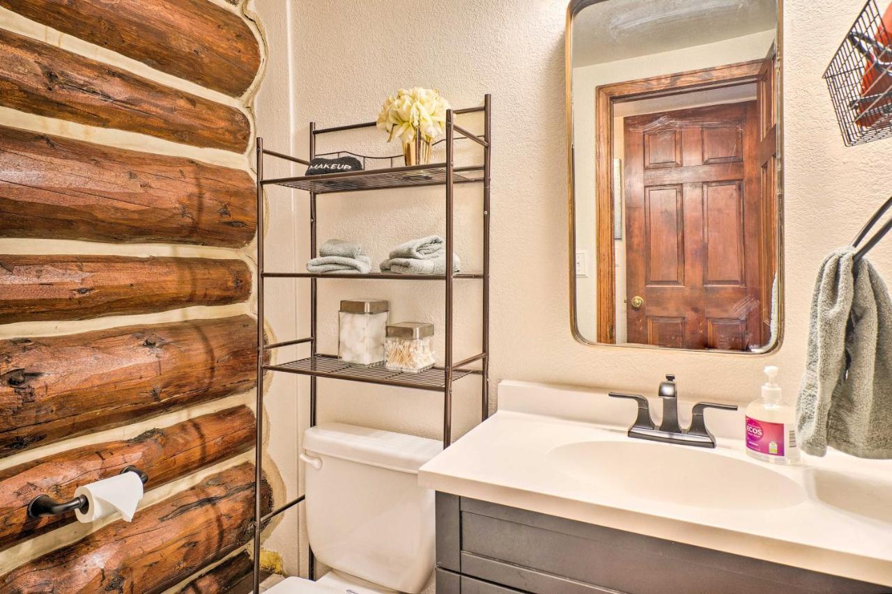 Classic Colorado Log Home With Mountain Views! Florissant エクステリア 写真