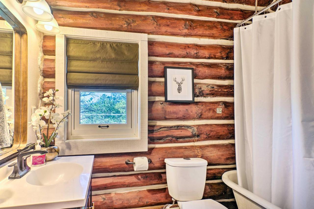 Classic Colorado Log Home With Mountain Views! Florissant エクステリア 写真