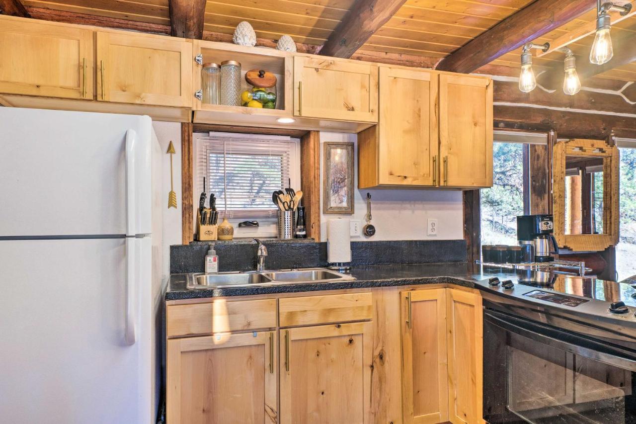 Classic Colorado Log Home With Mountain Views! Florissant エクステリア 写真